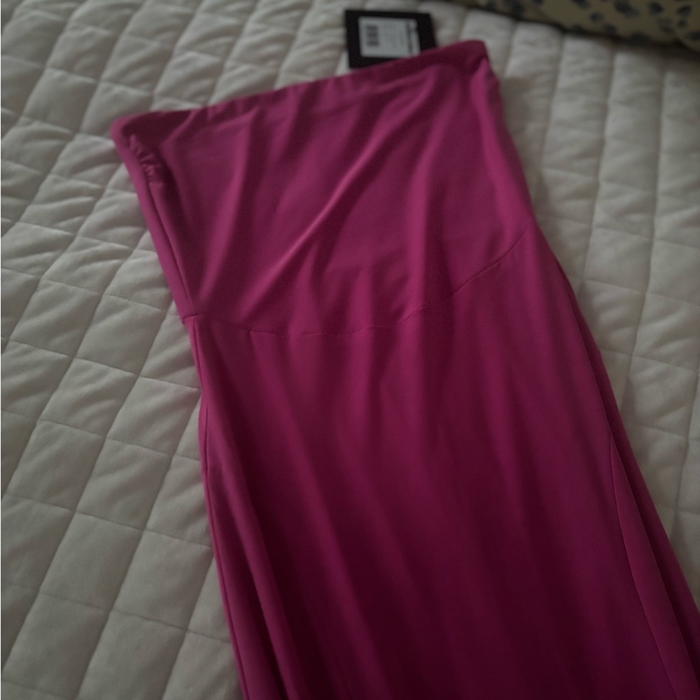Love this dress-fits like a glove! New with tags